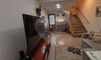Sobrado  muito bem localizado na Vila Mazzei, 03 dormitorios, 01 suite 03 banheiros, 02 vagas