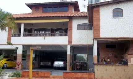 SOBRADO MARAVILHOSO A VENDA NO IMIRIM - 5 DORMS (3 SUÍTES), PISCINA, 8 VAGAS DE GARAGEM