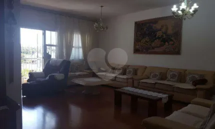 Sobrado Jardim França | 4 Dormitórios (2 Suítes) | 296m² | 5 Vagas | Excelente Localização