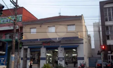 Prédio inteiro residencial/comercial em casa verde - ótimo para investidores