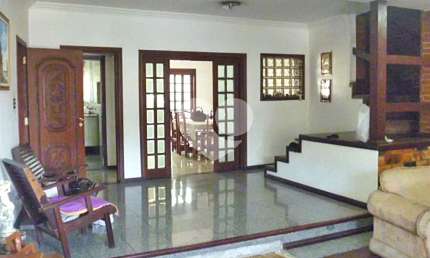 Sobrado Tucuruvi | 350m² | 5 Dormitórios (3 Suítes) | 5 Vagas | Lazer Completo