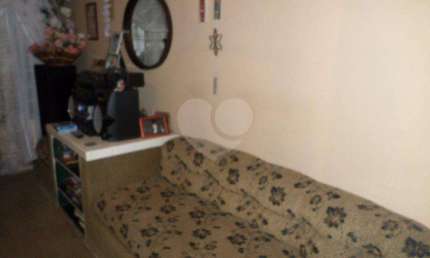 Casa com 2 quartos à venda na Rua Santo Antônio, 542, Vila Galvão, Guarulhos