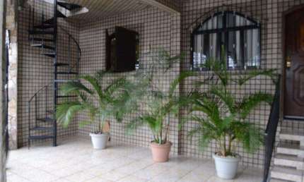 SOBRADO A VENDA NO JARDIM BRASIL - 4 DORMITÓRIOS E 2 VAGAS DE GARAGEM