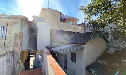 Casas antigas em terreno de 360 Metros.      - Vila Maria Alta.