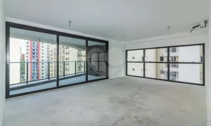 Apartamento para Venda com 152,7 m², três suítes, duas vagas na Vila Olímpia!