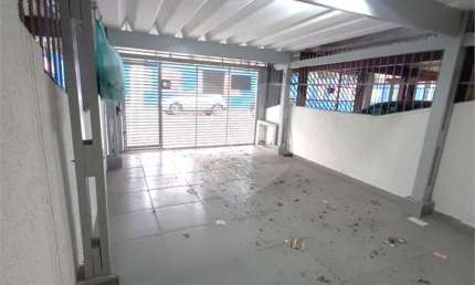 Sobrado com 4 quartos  e 2 vagas de garagem Vl. Medeiros