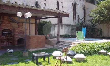 Sobrado Jardim São Bento | 800m² | 3 Suítes | 5 Vagas | Espaço Gourmet e Piscina Privativos