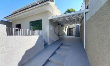 Linda casa Térrea com 2 dormitórios a venda na cidade de Bragança Paulista-SP