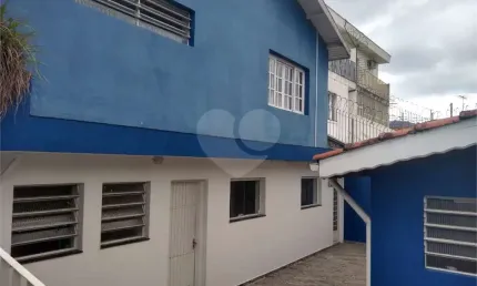 CASA COMERCIAL A VENDA NO TREMEMBÉ - 7 SALAS E 4 VAGAS DE GARAGEM - LOCALIZADA EM AVENIDA