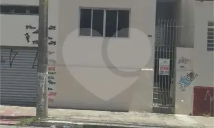 Ótima casa com duas frentes, totalmente comercial, 4 vagas!
