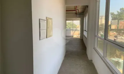 Sala comercial à venda na Avenida Anápolis, Alphaville, Barueri
