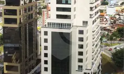 Sala comercial à venda na Avenida Anápolis, 100, Alphaville, Barueri