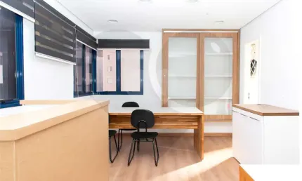 Sala Comercial - São Judas - 30 Metro - 2 Banheiros - 1 Vaga - Venda / Locação