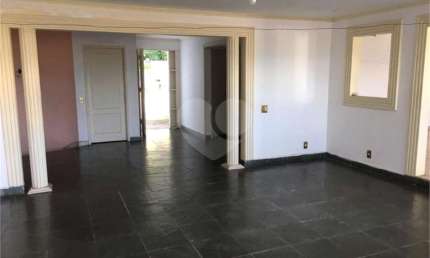 Casa comercial à venda na Rua Montesano, 8, Tremembé, São Paulo