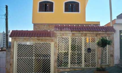 Excelente sobrado com 3 dormitórios e 4 vagas na Vila Gustavo - OPORTUNIDADE!