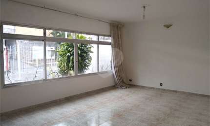 Casa térrea na região do Limão, 3 quartos, 2 suítes, 4 vagas