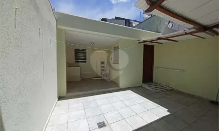 Sobrado Agua Fria. 125mts .02 dormitorios ,Sala, Cozinha Ampla,03 wcs Edicula com wc, Quintal , 02 vagas