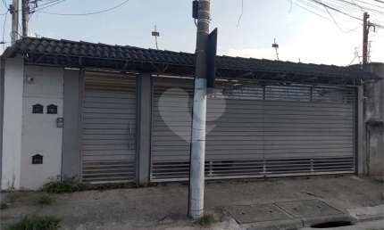 Casa com 2 quartos à venda na Rua Elias de Souza Pinto, 41, Tremembé, São Paulo