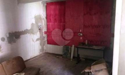 Casa comercial à venda na Rua Professor Colombo de Almeida, 26, Santa Teresinha, São Paulo