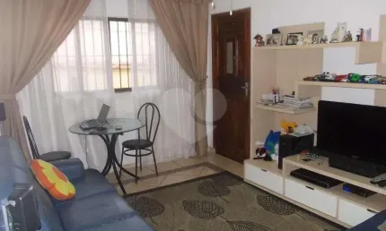 Casa térrea com 3 quartos à venda em vila nivi - sp