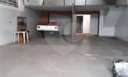 Oportunidade de um Prédio Comercial com moradia no Jardim Vila Formosa