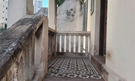Terreno na Aluisio Azevedo para comércio ou construtora