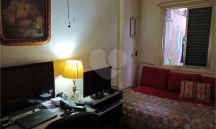 Excelente casa no bairro Cambuci/Aclimação - Ótima localização.