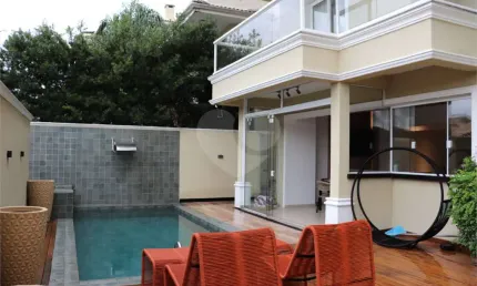 Condomínio fechado para venda. 400m2. 4 suítes, piscina, 5 vagas. Jardim Floresta Zona norte