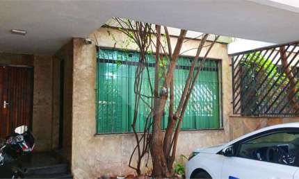 VENDE-SE SOBRADO COM 3 DORM, 1 SUITE, EDICULA COM 2 APARTAMENTOS E DUAS VAGAS NA PEDRO BUENO