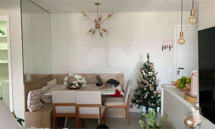 Apartamento de 2 quartos sendo 1 suíte na Vila Guilherme