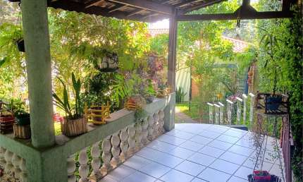Pensa numa casa gostosa que parece que você está numa cidade do interior...
