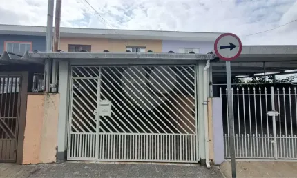 Sobrado para venda, 107m², 3 dormitórios, sala, cozinha, 3 banheiros, quintal, lavanderia, 2 vagas