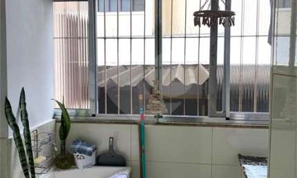 Apartamento em Santana com 2 dormitórios sem vagas de Garagem
