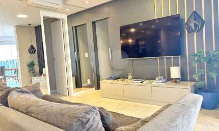 Apartamento com 3 quartos à venda na Rua Eugênio de Medeiros, 601, Pinheiros, São Paulo