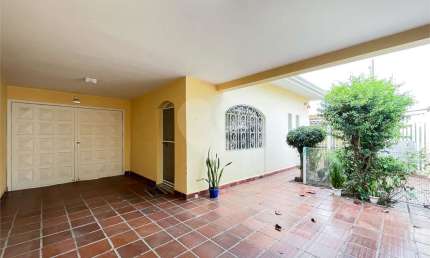 Casa Térrea - Butantã - 6 Dormitórios / 3 Suítes - 3 Vagas - Venda / Compra