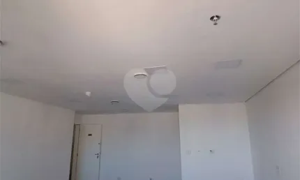 Sala Comercial ao lado da Estação São Joaquim - Avenida da Liberdade - Liber Office