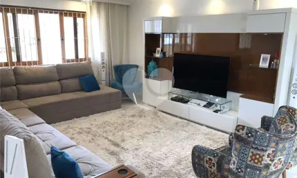 SOBRADO IMPECÁVEL NO LAUZANE 339 METROS DE REQUINTE