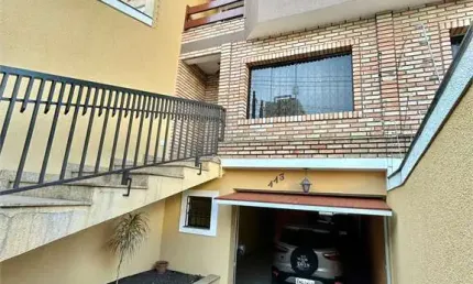 Sobrado com quintal, próximo ao metrô Tucuruvi, 3 dormitórios 1 suíte e 3 vagas