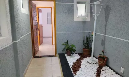 Excelente ap com quintal grande e dois dorms a 400 metros do metrô Parada Inglesa.