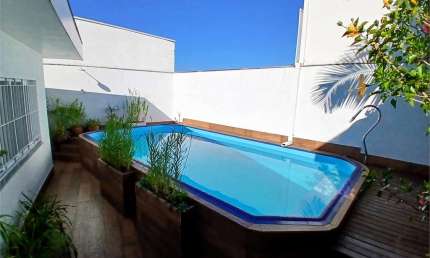 Casa térrea com piscina no bairro Palmas do Tremembé!