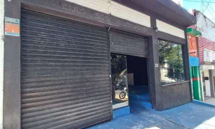 Sobrado em ótima região, parte superior do sobrado com renda, Parte de baixo para Locação .