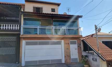 Sobrado para venda, 287m², 4 dormitórios, sendo uma suíte master e outra americana, 3 vagas