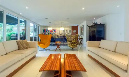 CASA Á VENDA COM 4 QUARTOS - 4 VAGAS - 574M2 AT EM ALTO DE PINHEIROS.
