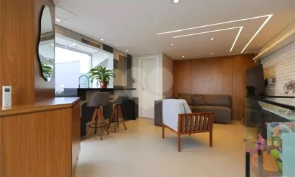 Linda cobertura duplex, com piscina privativa, localização privilegiada.