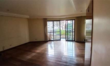 Apartamento de 4 dormitórios e 3 suítes no Jardim São Paulo