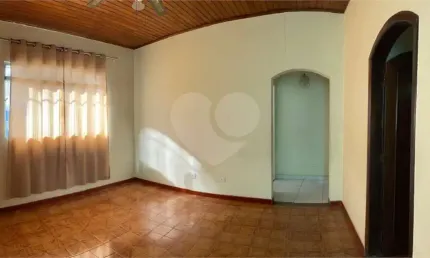 Casa à venda com 120 m² | 2 dormitórios | 3 banheiros | próximo ao metrô belém