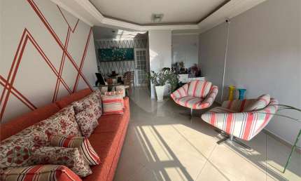BELISSÍMO APARTAMENTO À VENDA NO CORAÇÃO DE SANTANA