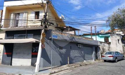 Oportunidade Única no Jardim Tremembé – 2 Casas e 2 Salões Comerciais