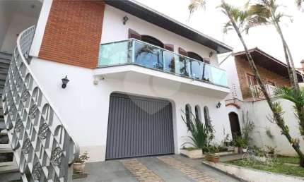 Sobrado a venda de 4 quartos 1 suíte 4 vagas no bairro Jardim Guapira
