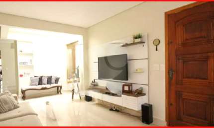 Casa à Venda no Parque Mandaqui – 280 m² | 3 Dormitórios | 5 Vagas